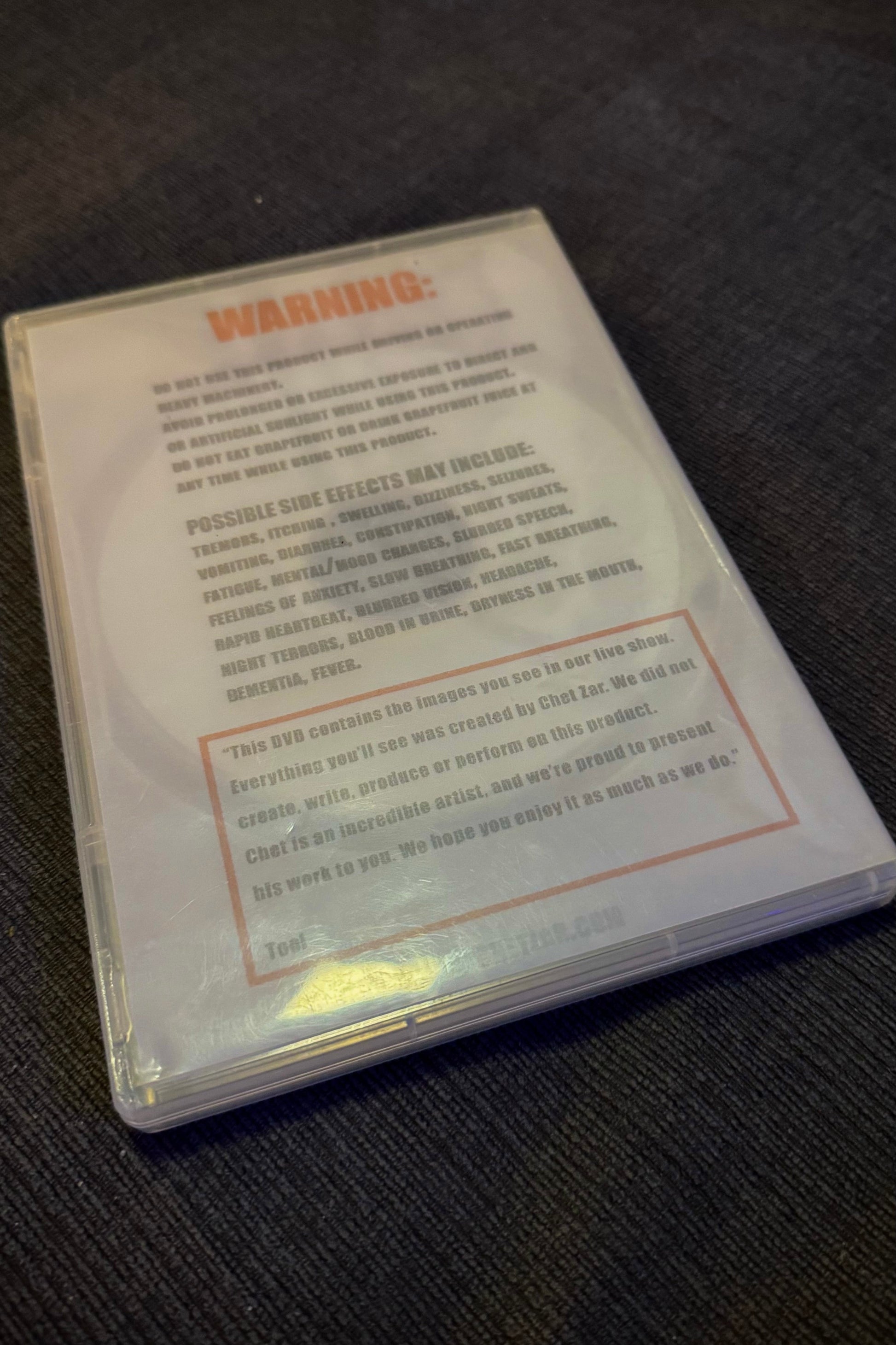 Warning label on a product packaging with text and a red border.